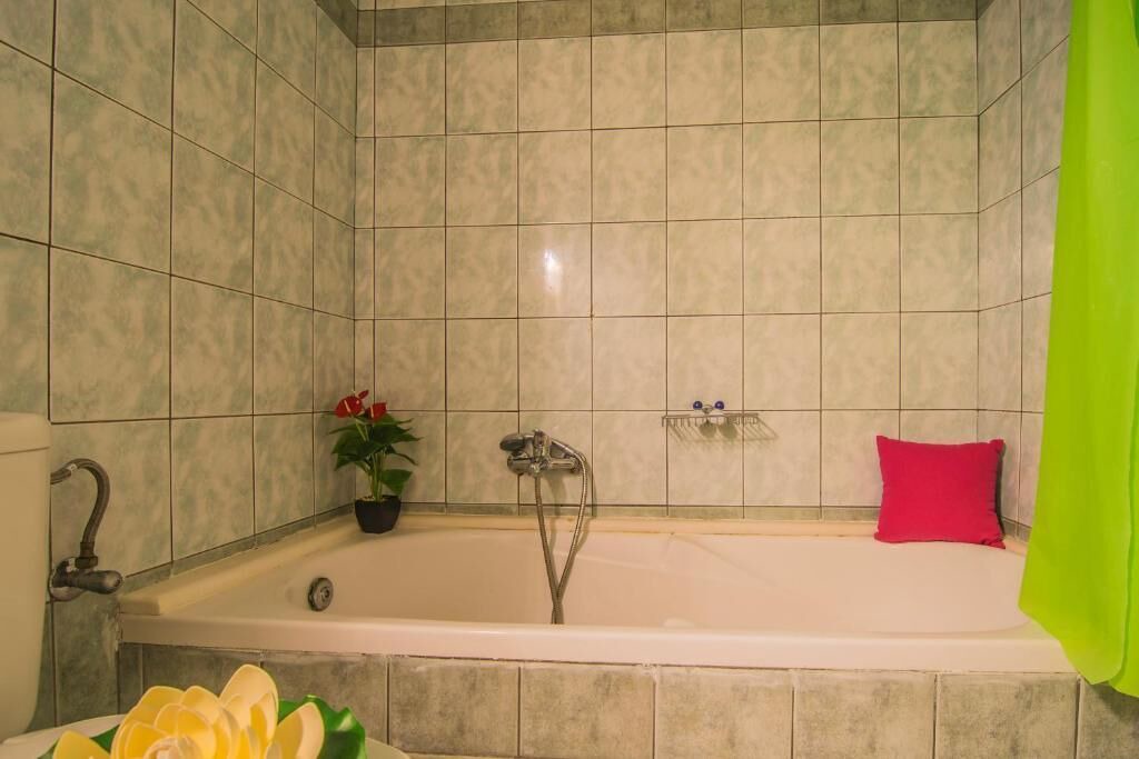 Photo of Bathroom in Akrotiri