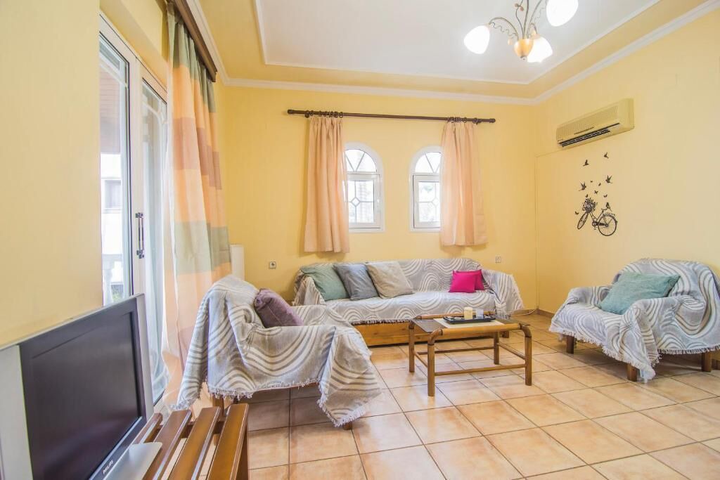 Photo of Livingroom in Akrotiri
