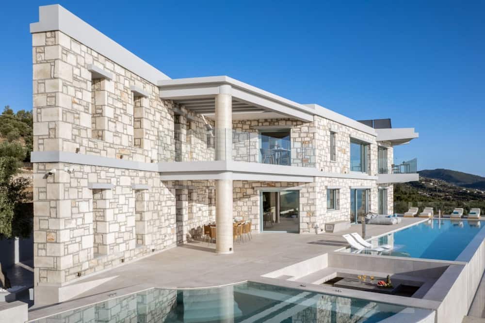 Photo of Outdoor in Skinaria