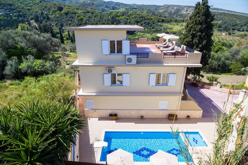 Photo of Outdoor in Amnatos