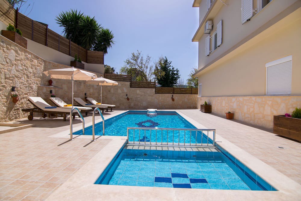 Photo of Outdoor in Amnatos