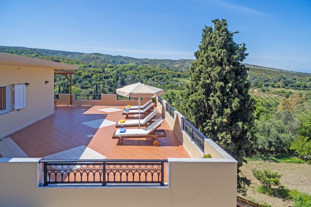 Photo of Outdoor in Amnatos