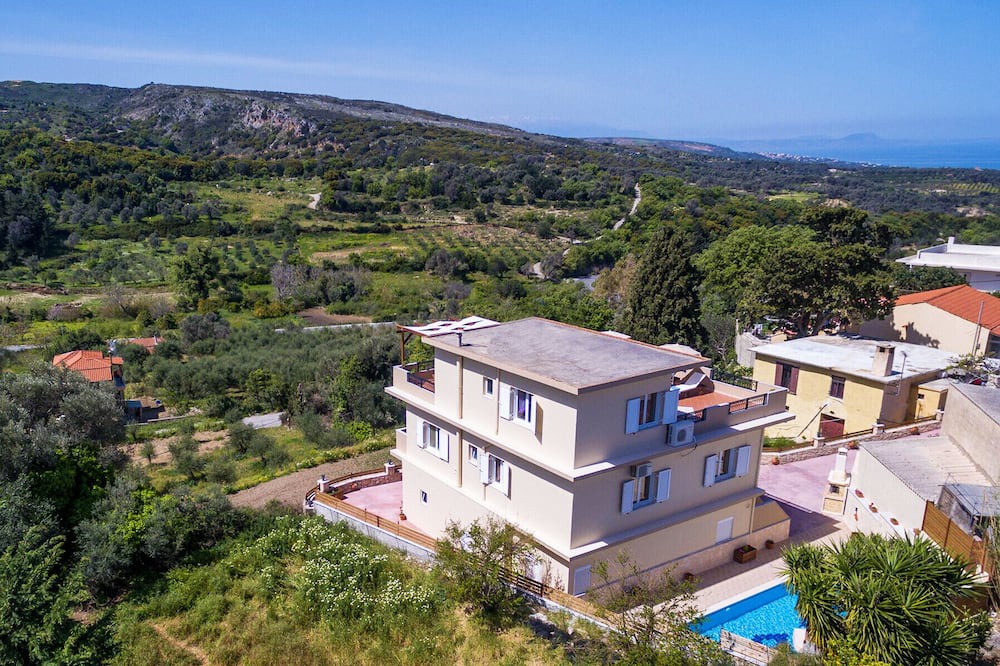 Photo of Outdoor in Amnatos