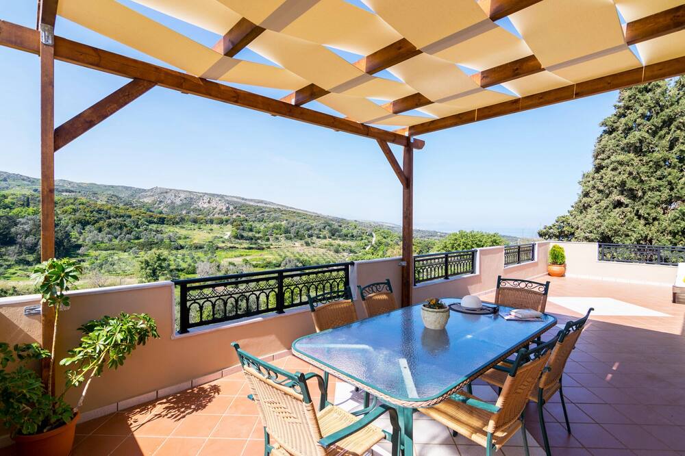 Photo of Outdoor in Amnatos