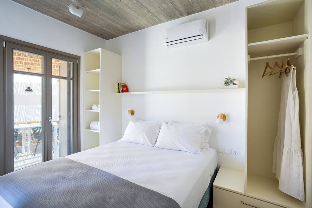 Photo of Bedroom in Kamares