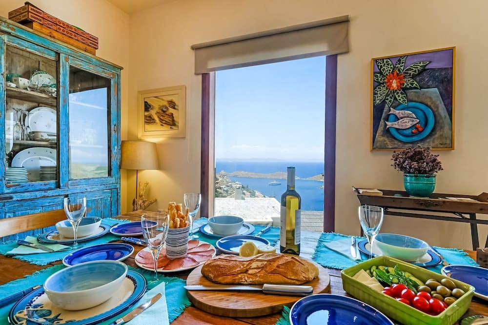 Photo of Livingroom in Vourkari