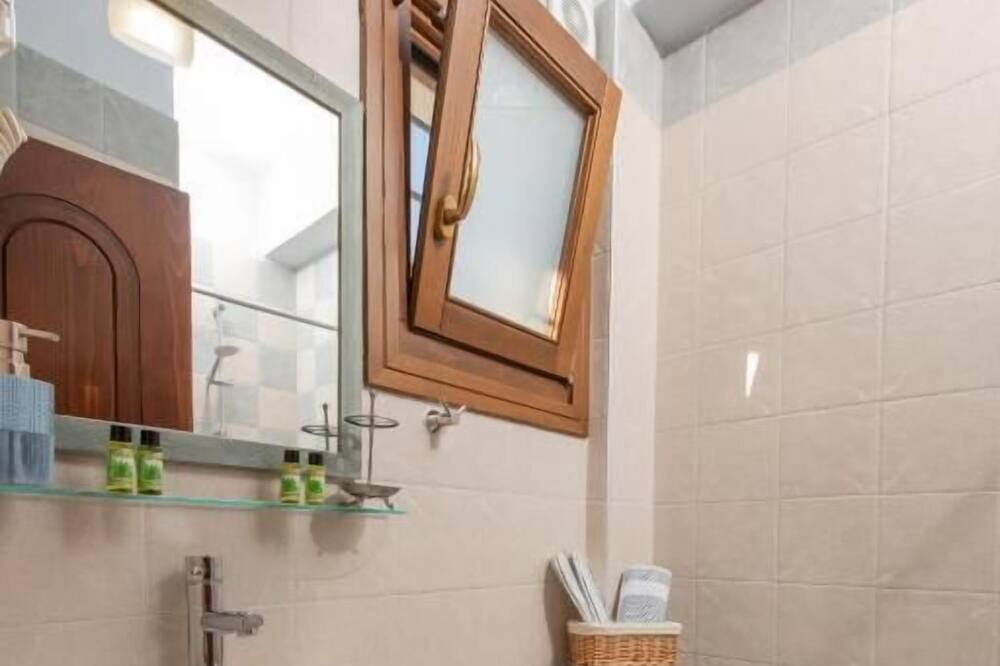Photo of Bathroom in Kato Gatzea