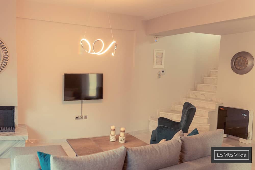Photo of Livingroom in Mytikas