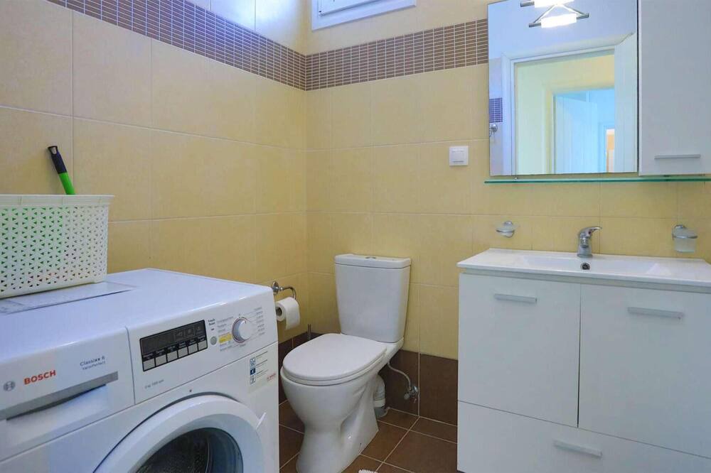 Photo of Bathroom in Astrakeri