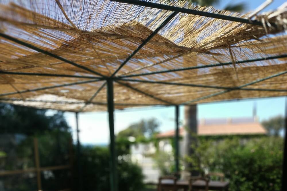 Photo of Patio Balcony in Theologos