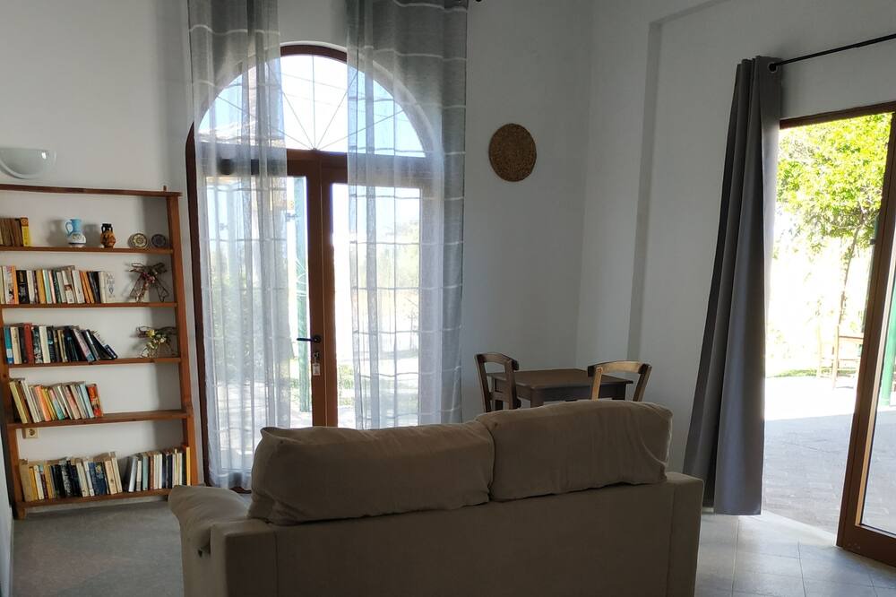 Photo of Livingroom in Theologos