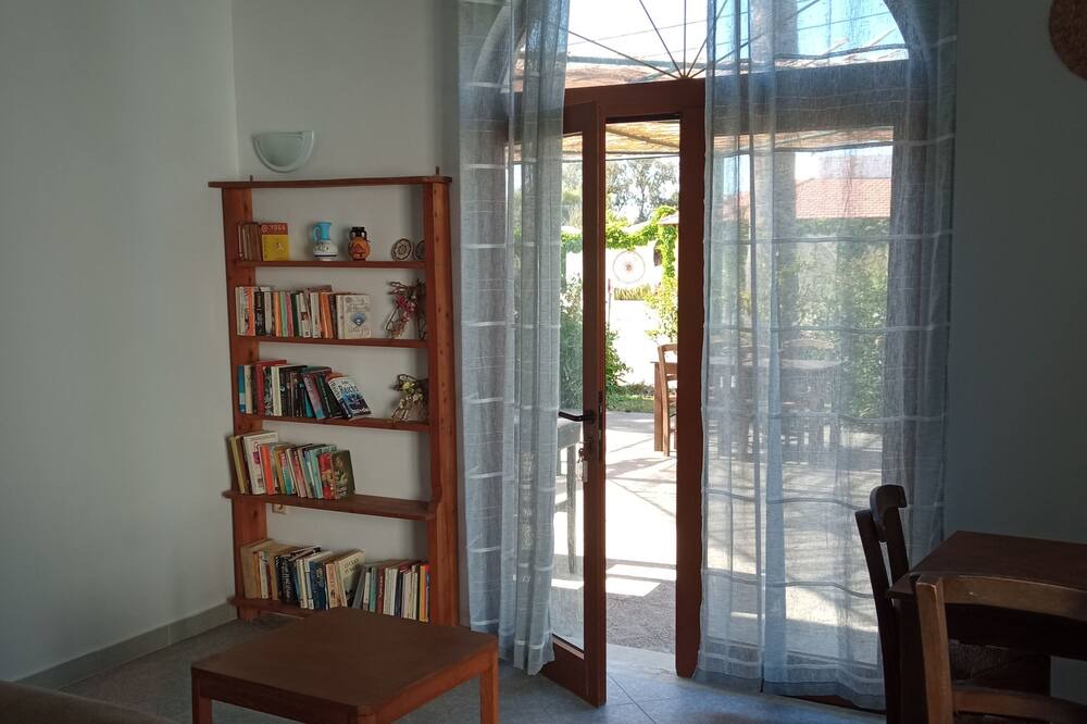 Photo of Livingroom in Theologos
