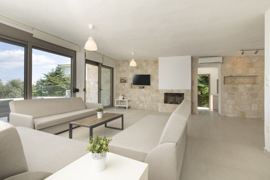 Photo of Livingroom in Polichrono