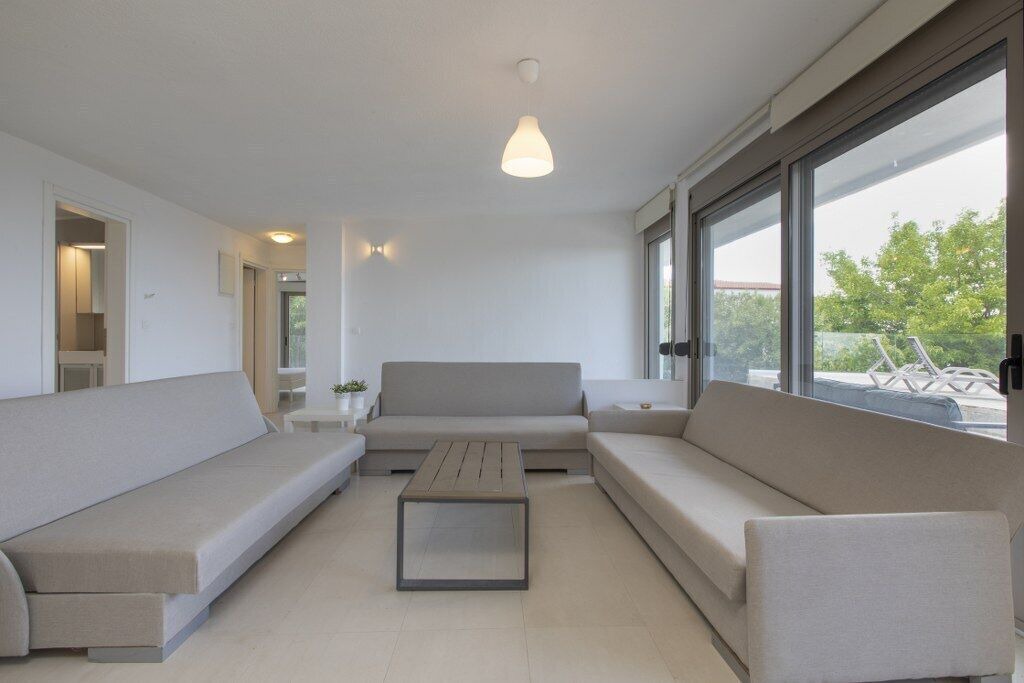 Photo of Livingroom in Polichrono