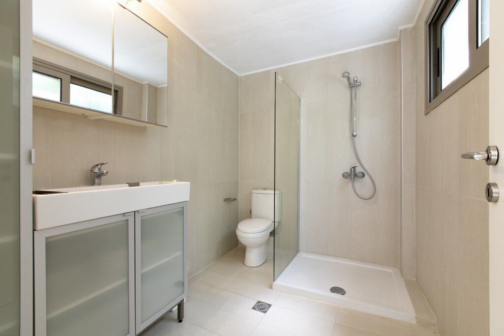 Photo of Bathroom in Polichrono