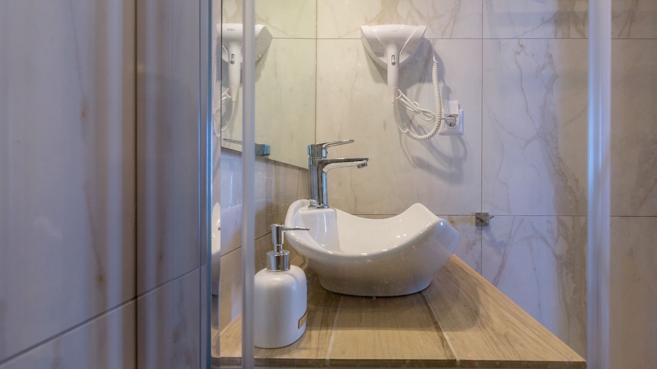 Photo of Bathroom in Apraos