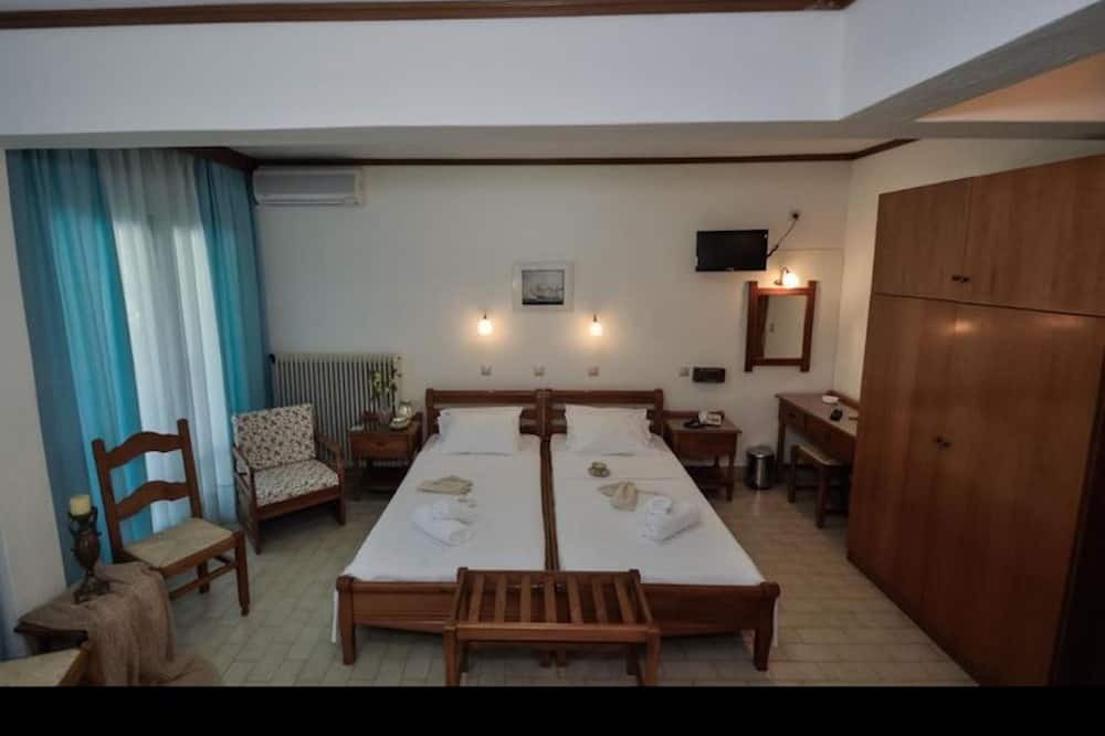 Photo of Bedroom in Ormos Prinou