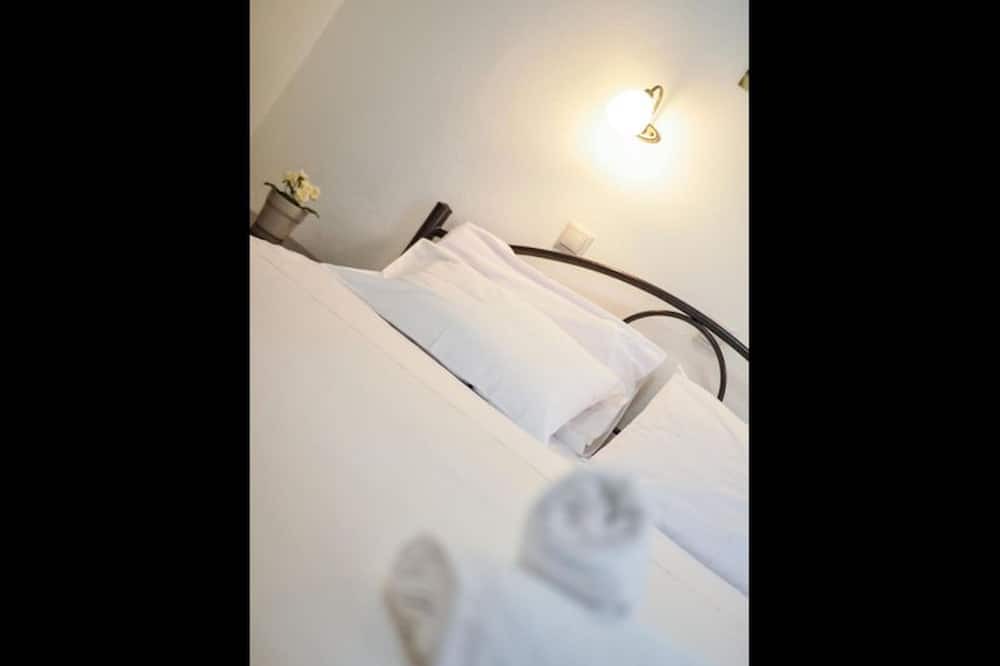 Photo of Bedroom in Ormos Prinou