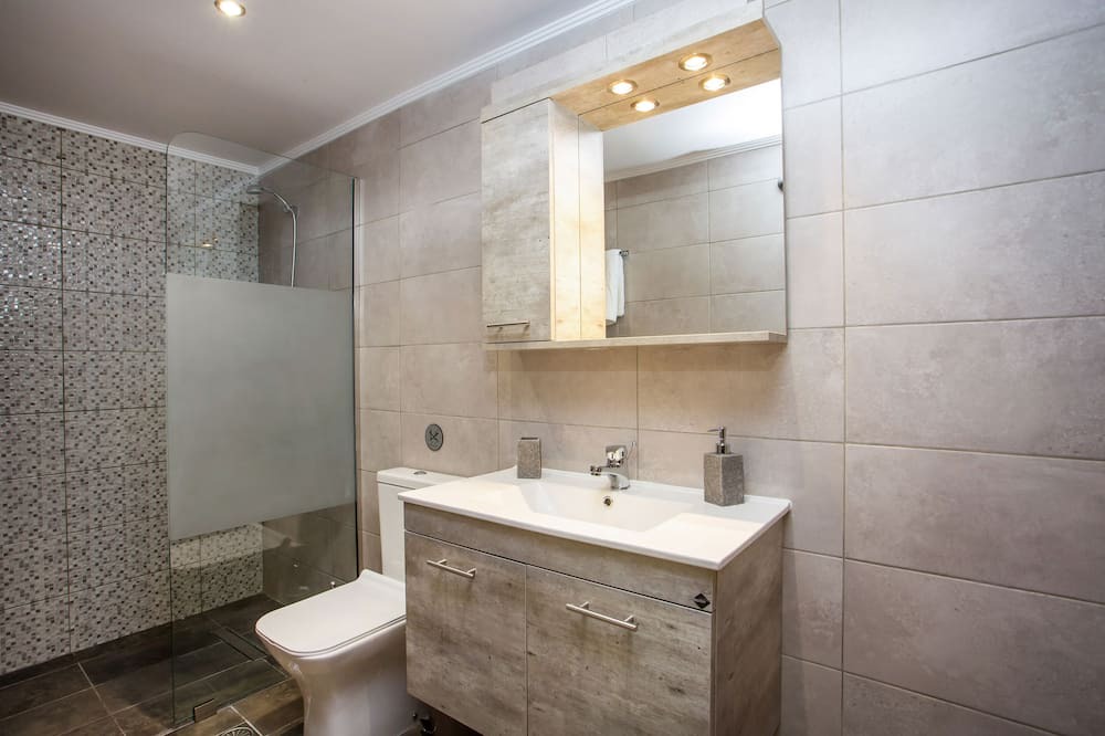 Photo of Bathroom in Rhodes Town