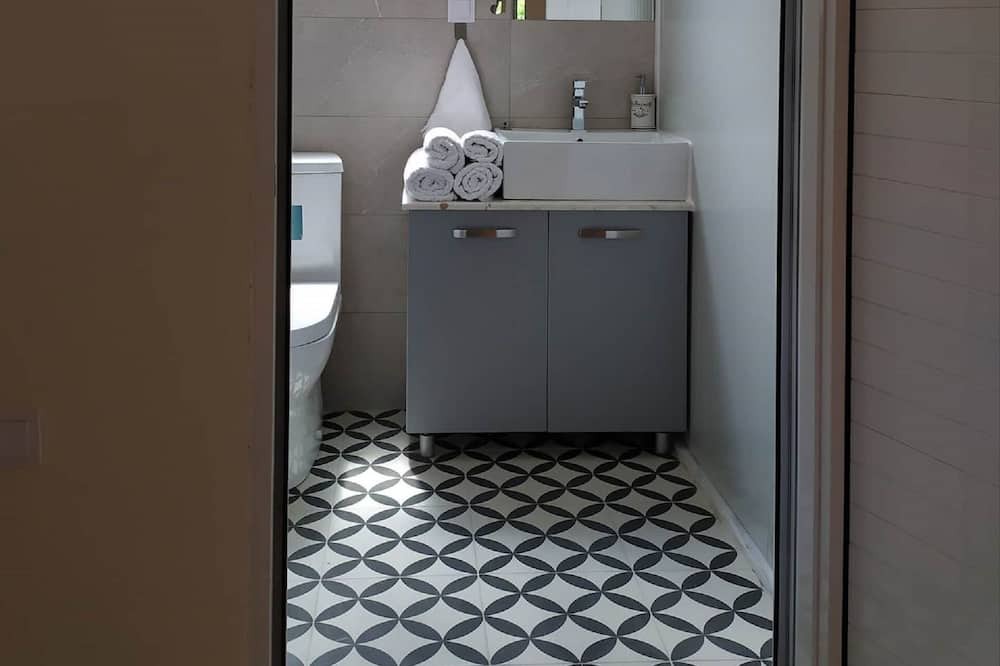 Photo of Bathroom in Eleutheroupoli