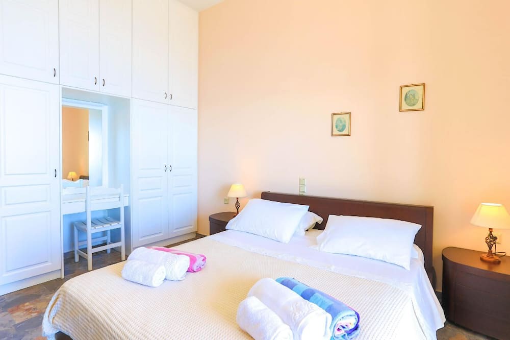 Photo of Bedroom in Katavolos