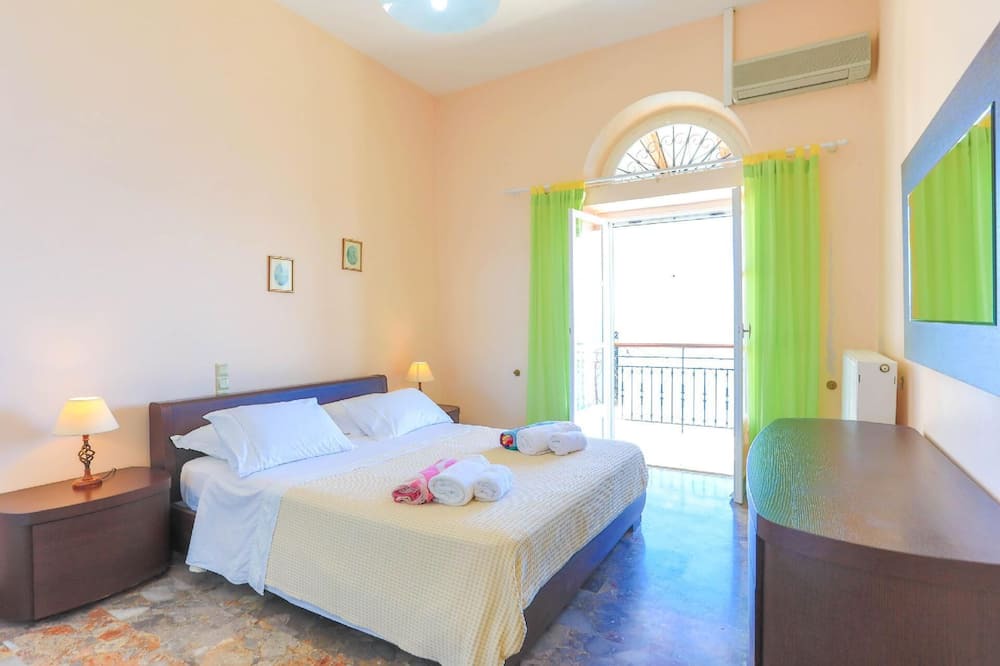 Photo of Bedroom in Katavolos