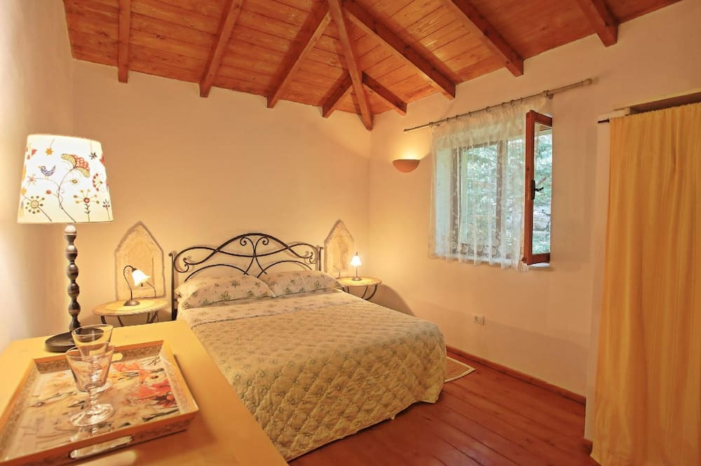 Photo of Bedroom in Katsimatika