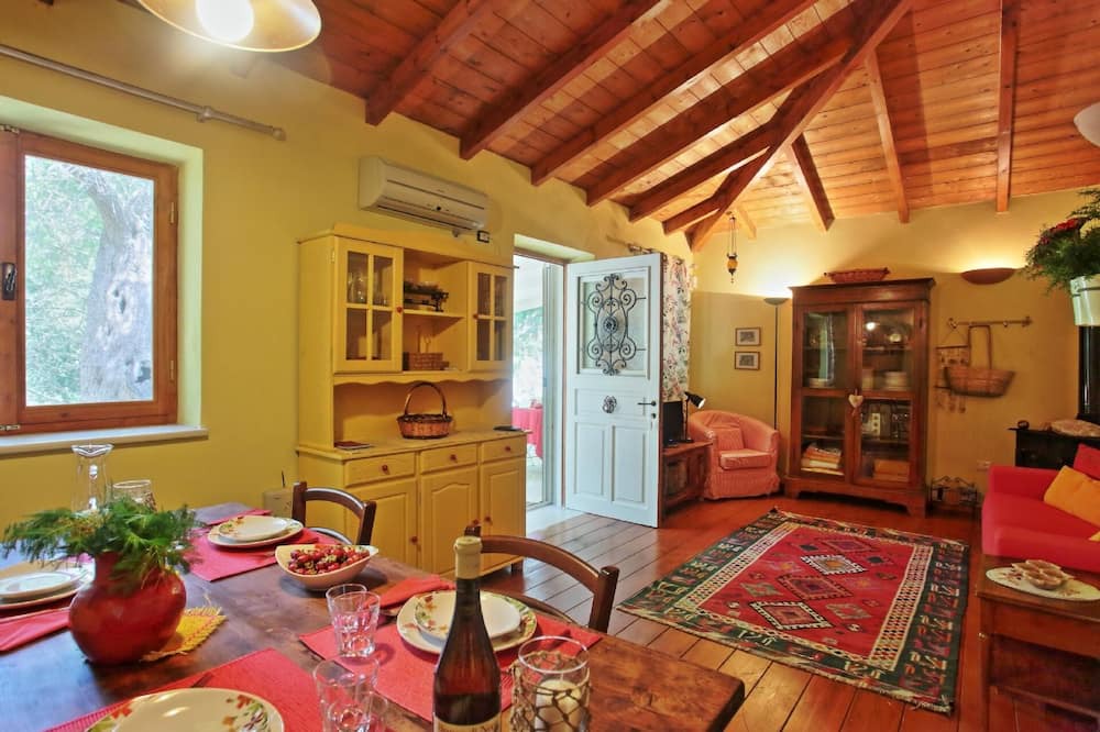 Photo of Livingroom in Katsimatika