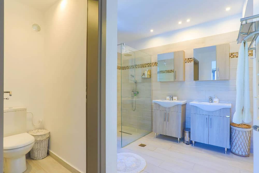 Photo of Bathroom in Agni