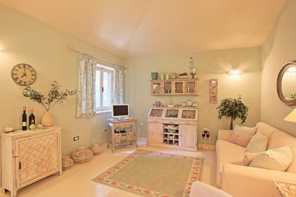 Photo of Livingroom in Katsimatika