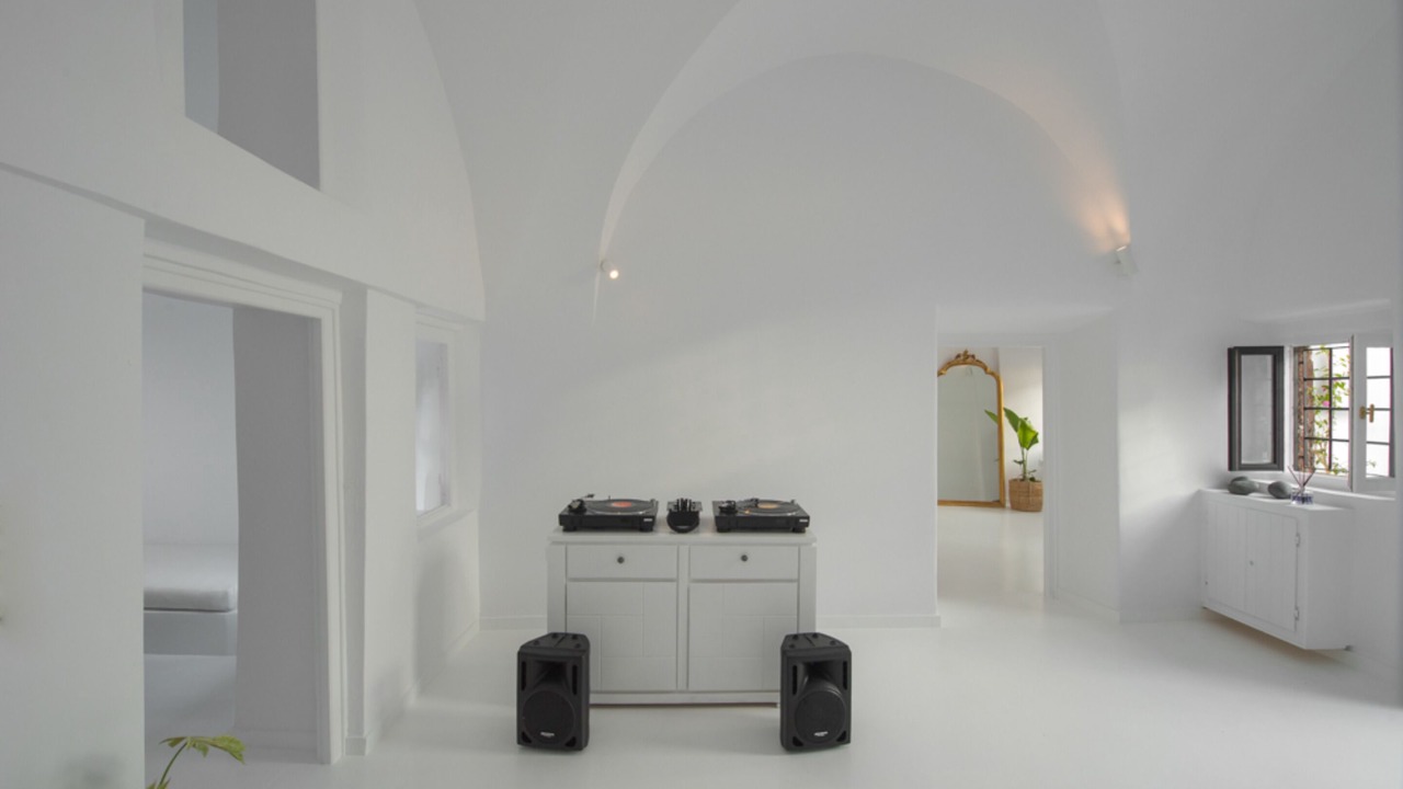 Photo of Bedroom in Oia