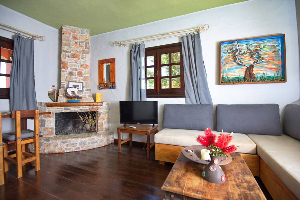 Photo of Livingroom in Alonissos
