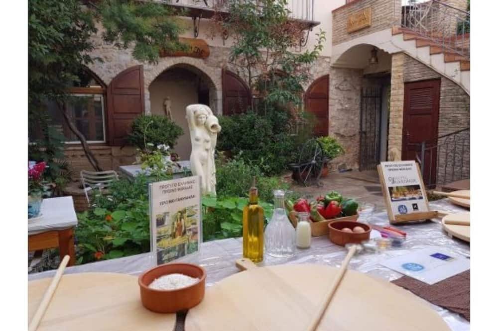 Photo of Patio Balcony in Galaxidi