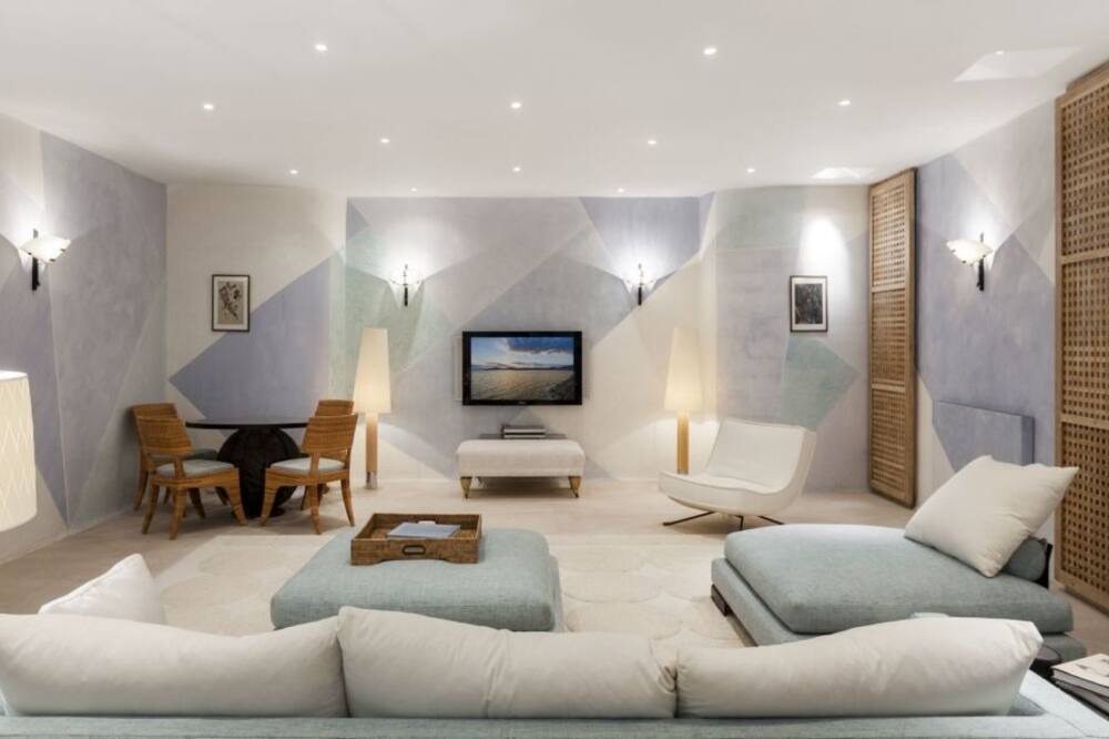 Photo of Livingroom in Paraga