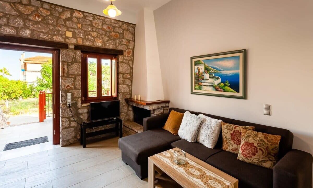Photo of Livingroom in Paralio Astros