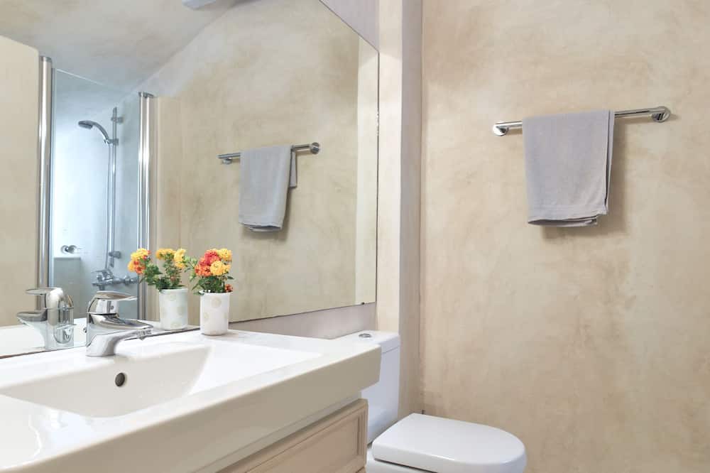 Photo of Bathroom in Pisses