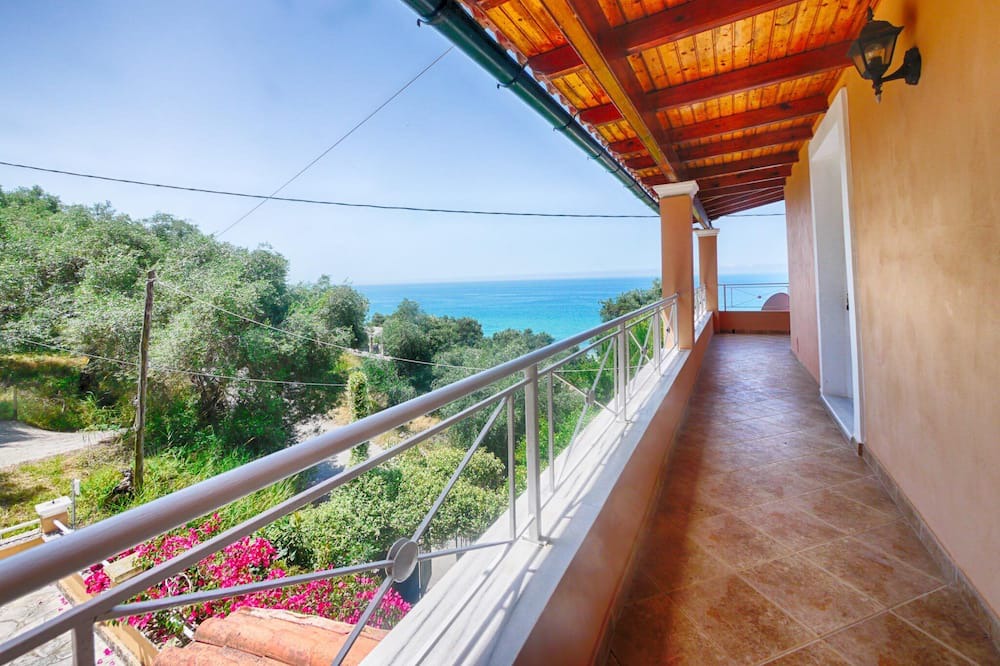 Photo of Patio Balcony in Pelekas