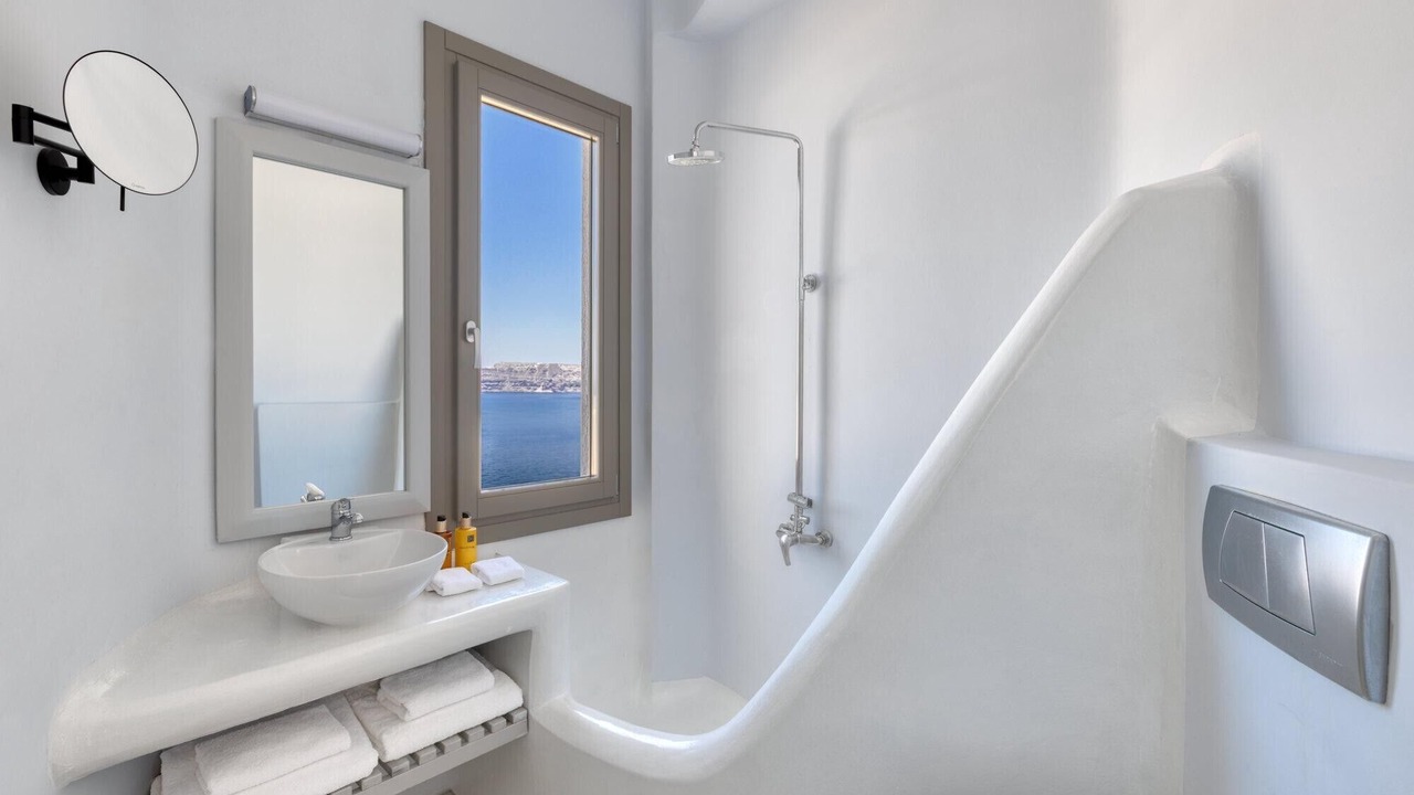 Photo of Bathroom in Akrotiri