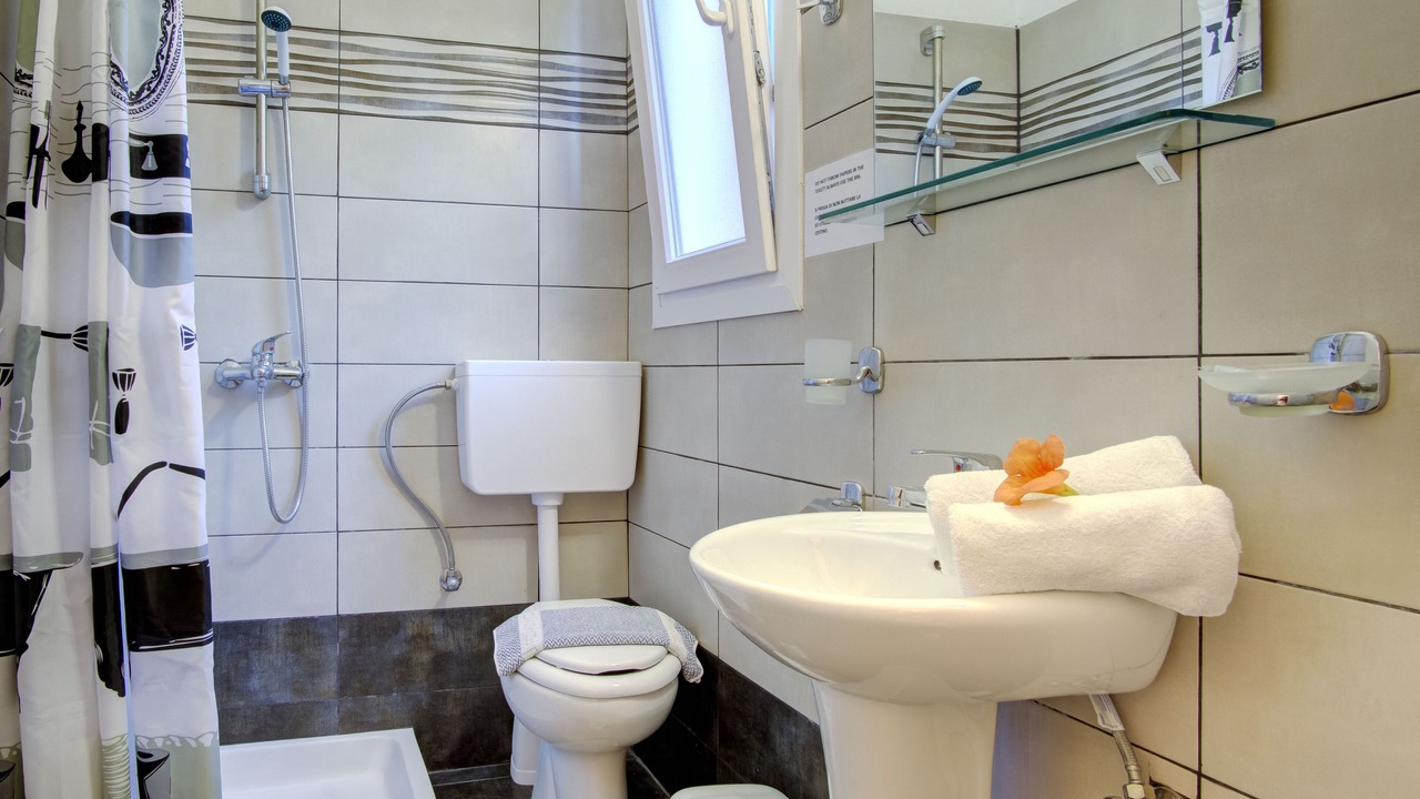 Photo of Bathroom in Velonades