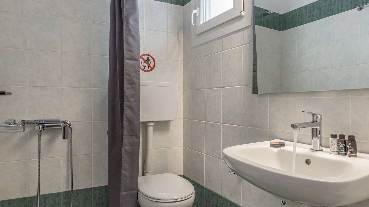 Photo of Bathroom in Apollonia