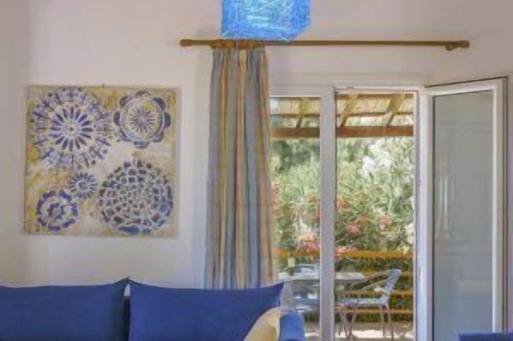 Photo of Livingroom in Lavreotiki