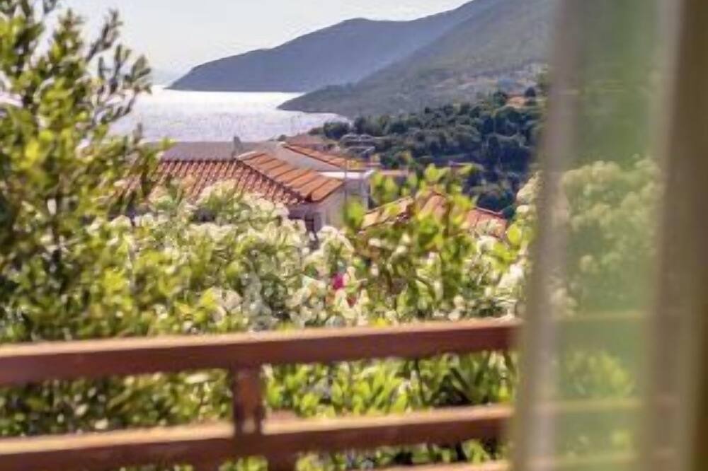 Photo of Patio Balcony in Lavreotiki