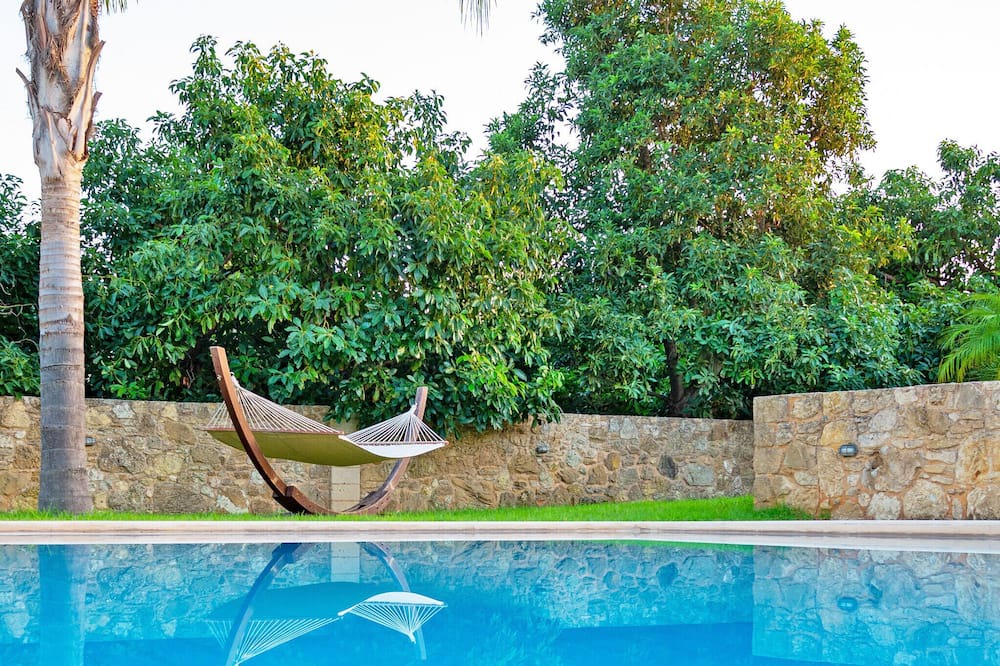 Photo of Outdoor in Souda