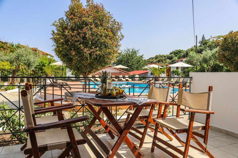 Photo of Patio Balcony in Katsarou