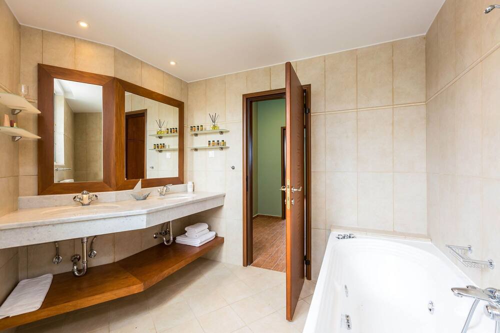 Photo of Bathroom in Chania Town