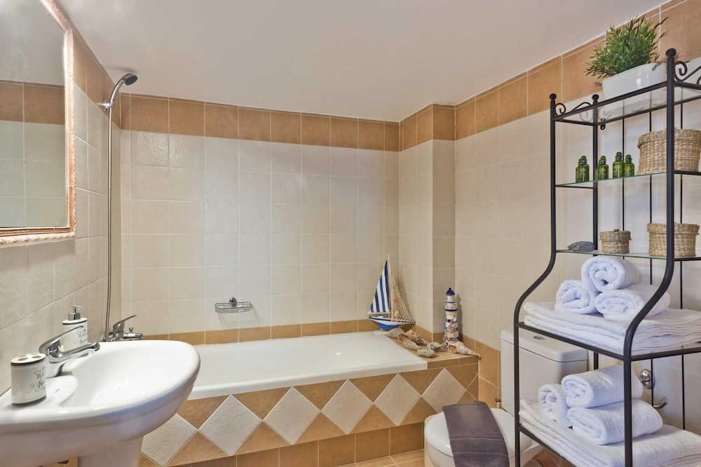 Photo of Bathroom in Menetai