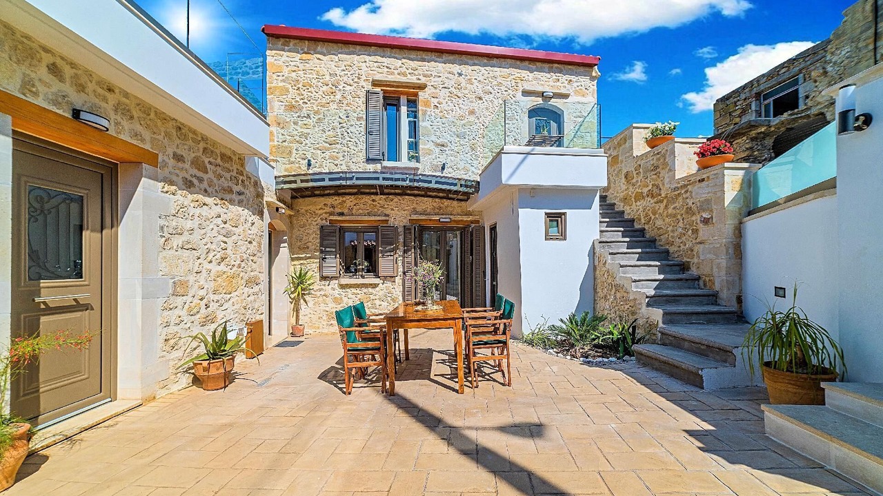 Photo of Patio Balcony in Mathes