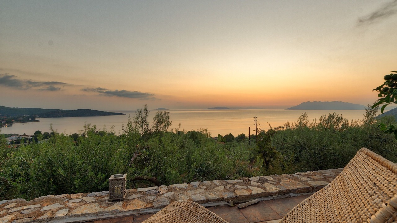 Photo of Outdoor in Melissopetra