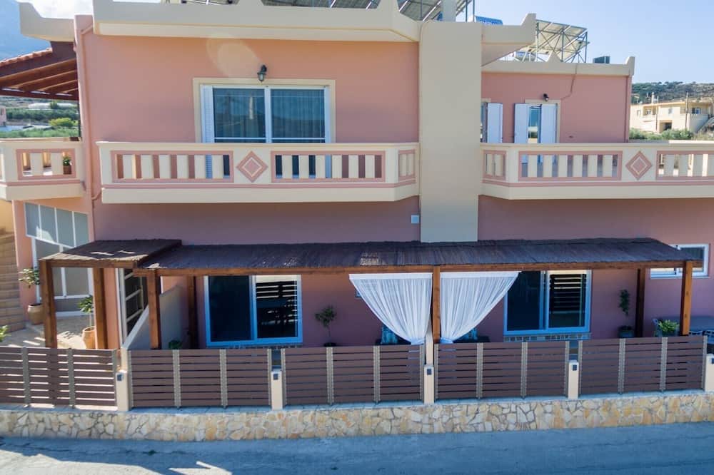 Photo of Outdoor in Platanos
