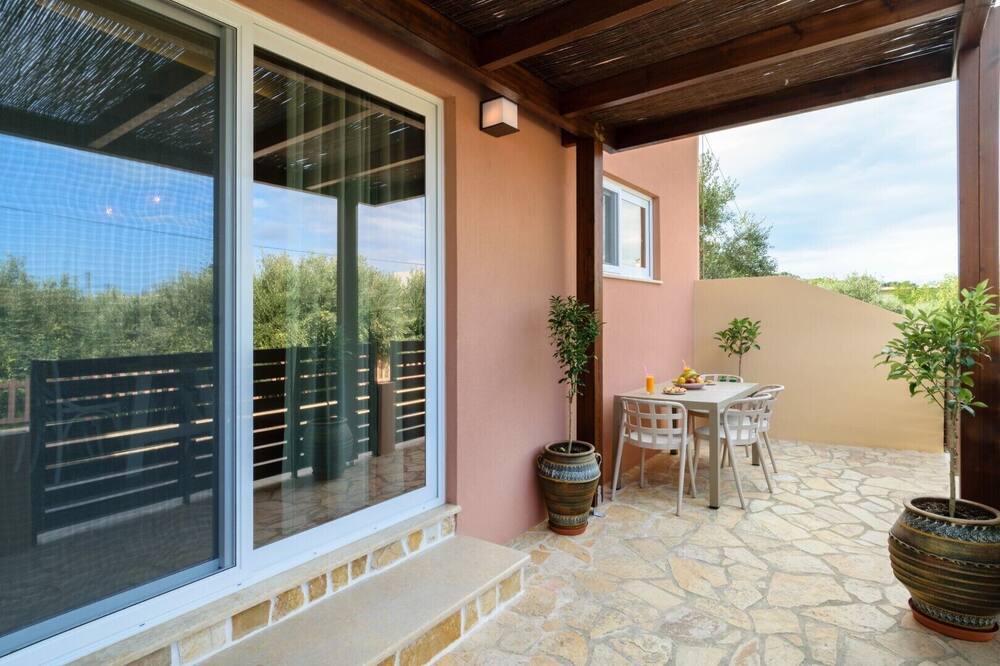 Photo of Patio Balcony in Platanos